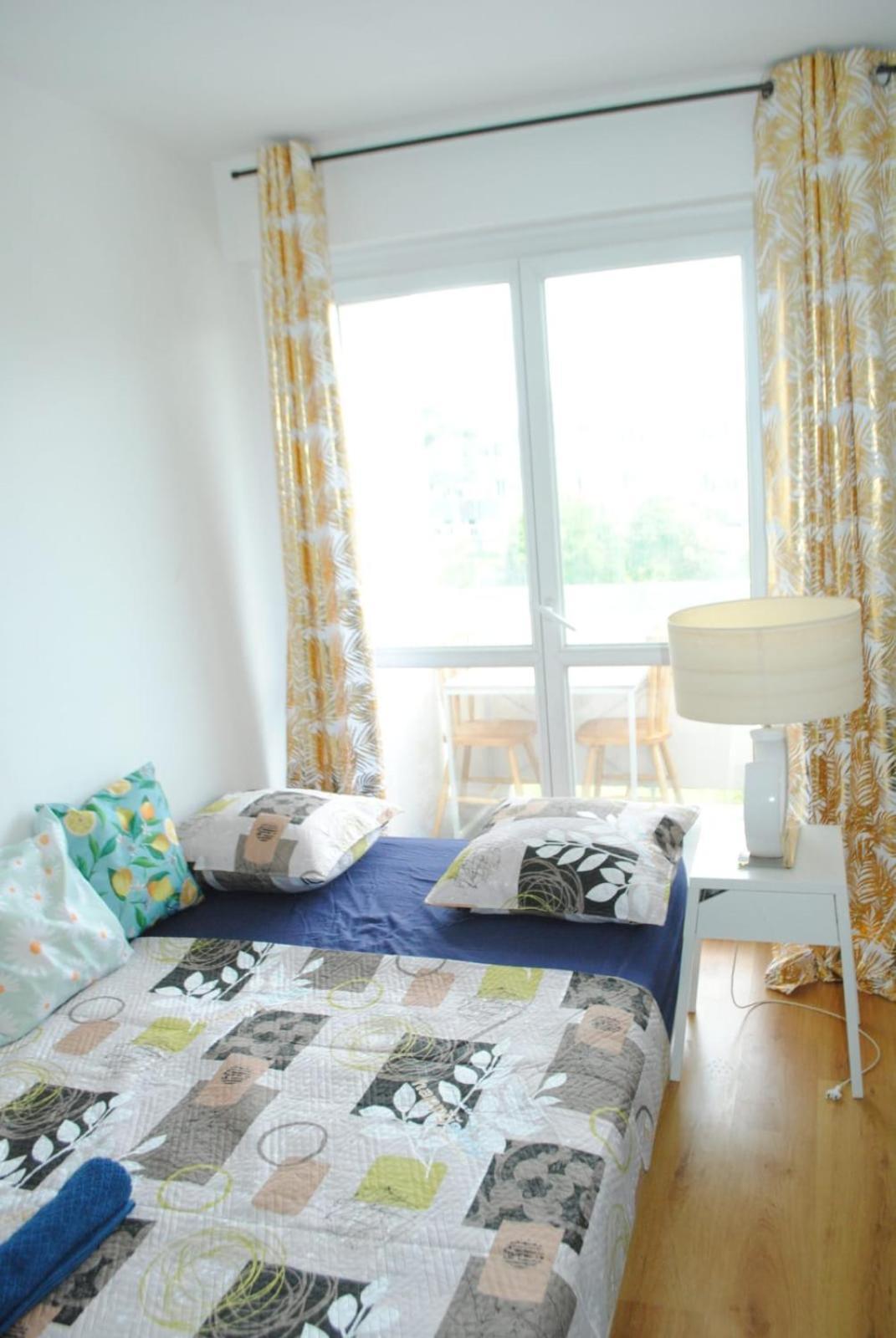 5 Star Beautiful Premuim Courcouronnes